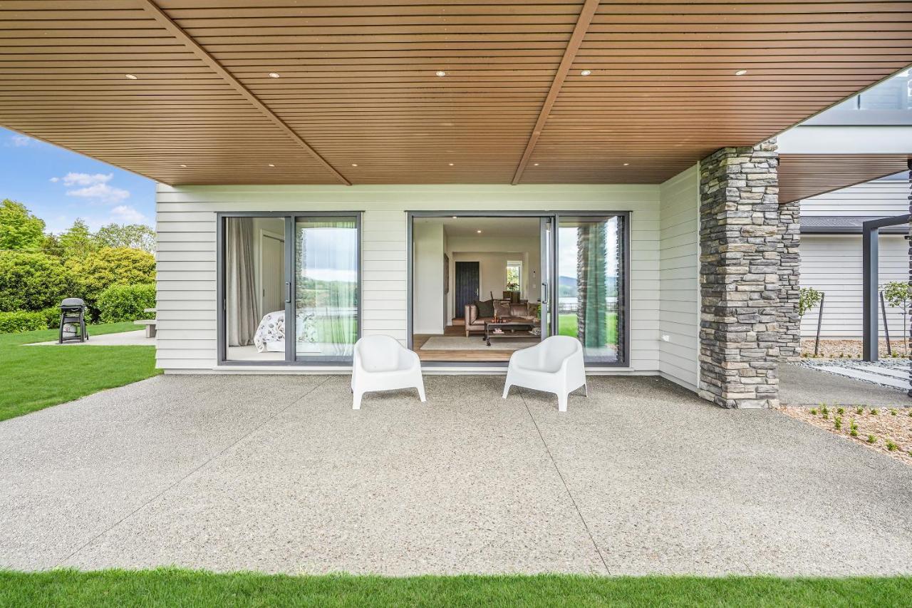 Lakeside Karapiro Downstairs Apartment ケンブリッジ エクステリア 写真