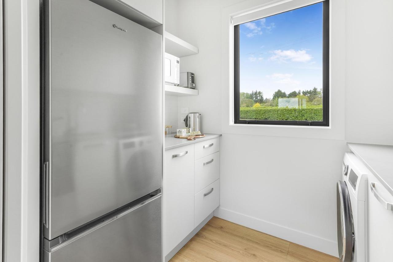 Lakeside Karapiro Downstairs Apartment ケンブリッジ エクステリア 写真