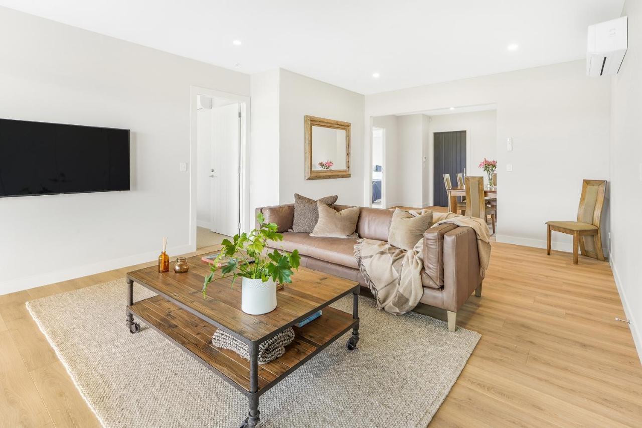 Lakeside Karapiro Downstairs Apartment ケンブリッジ エクステリア 写真